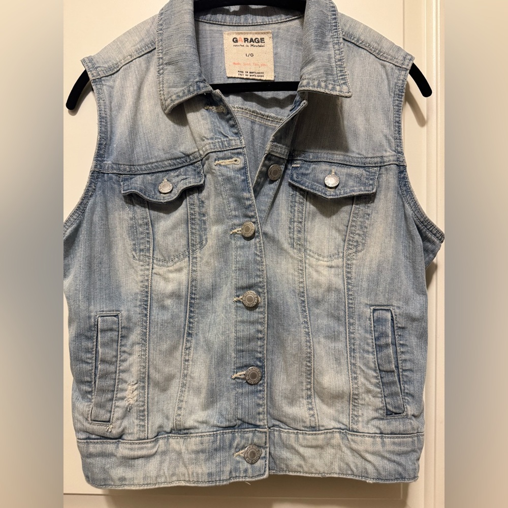 GARAGE Light Wash Distressed Denim Vest Size L - Picture 3 of 7